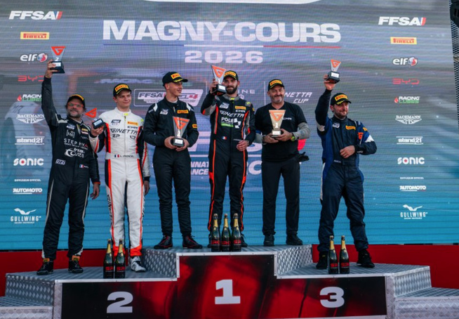 Le podium final a eu du mal à se déterminer (Photo SRO/Bendemacedo)