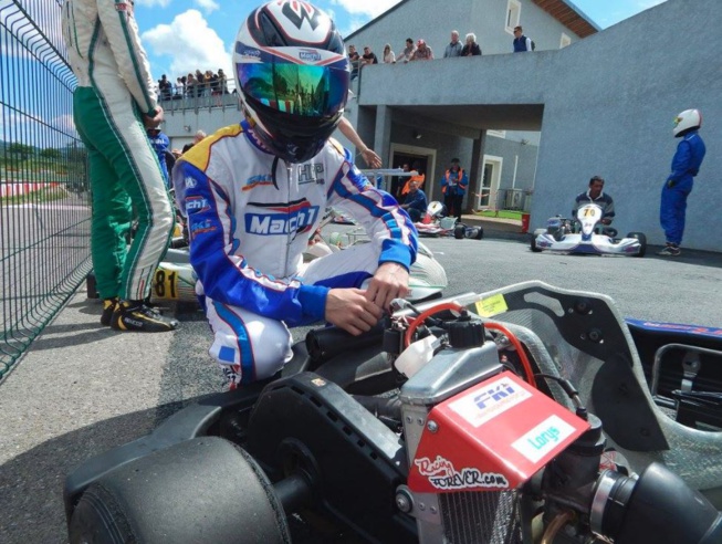 Lorys en plein concentration Lorys en plein concentration