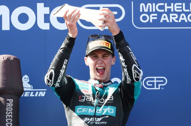 Revenant d'une blessure, Quilès reprend le costume du patron Moto3 (Gold&Goose redBull Content pool)