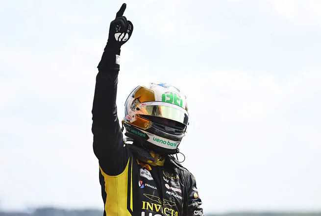 Victoire en sprint et en course longue © FIA F2 Victoire en sprint et en course longue © FIA F2