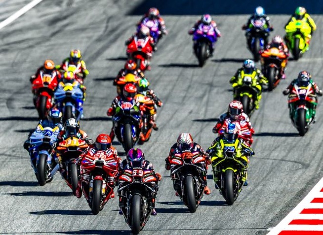 Un départ favorable aux pilotes Aprilia