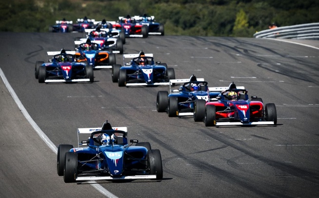 De nouveaux pilotes en tête de la F4 FFSA (Photo G.Veuve KSP)
