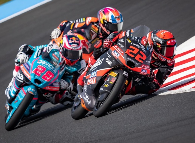 Luttes entre Espagnols pour la victoire (Photo IntactGp) Luttes entre Espagnols pour la victoire (Photo IntactGp)