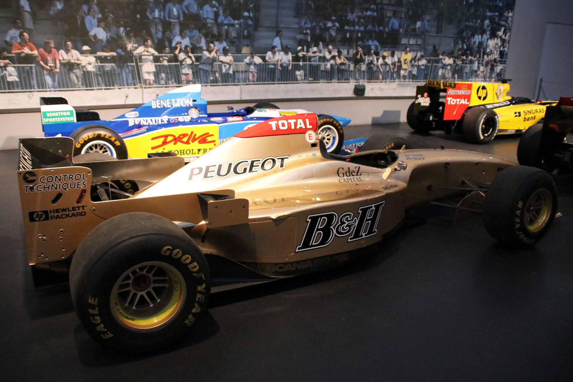 La Jordan Peugeot F1 196 : © O. Jennequin – www.racingforever.com La Jordan Peugeot F1 196 : © O. Jennequin – www.racingforever.com
