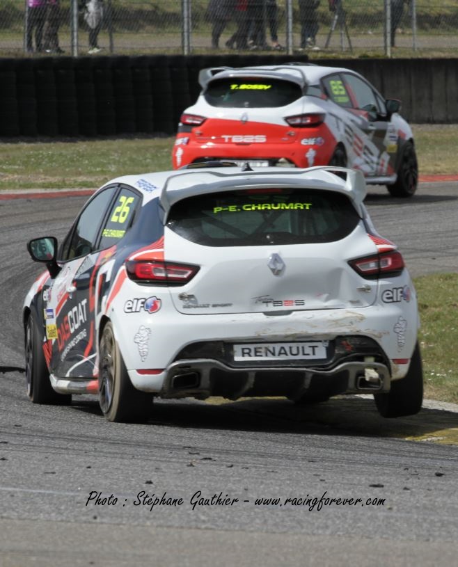 Clio Cup : TB2S, la chasse au podium à Nogaro