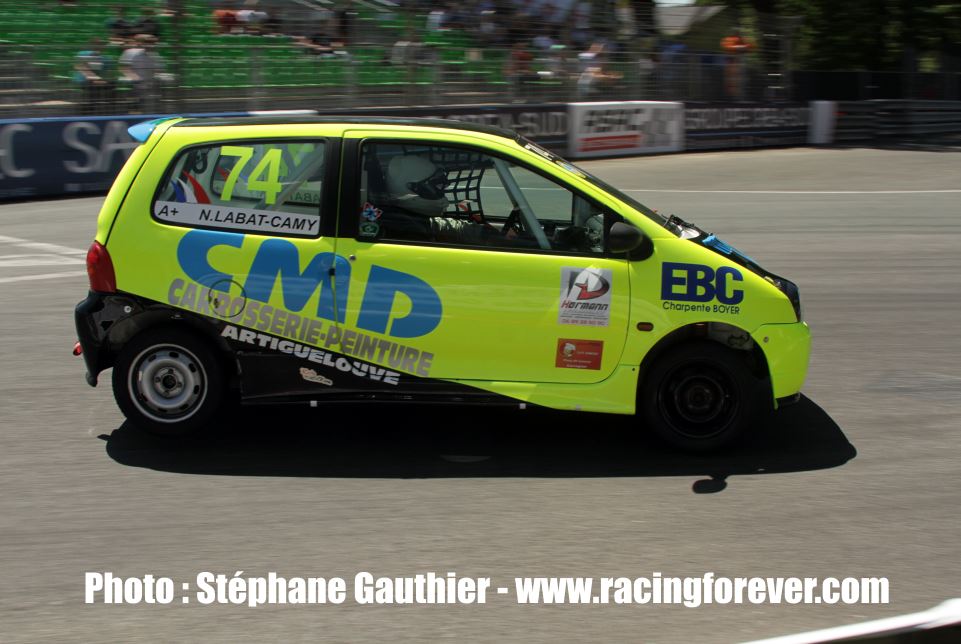 Dans les rues de la ville de Pau Dans les rues de la ville de Pau