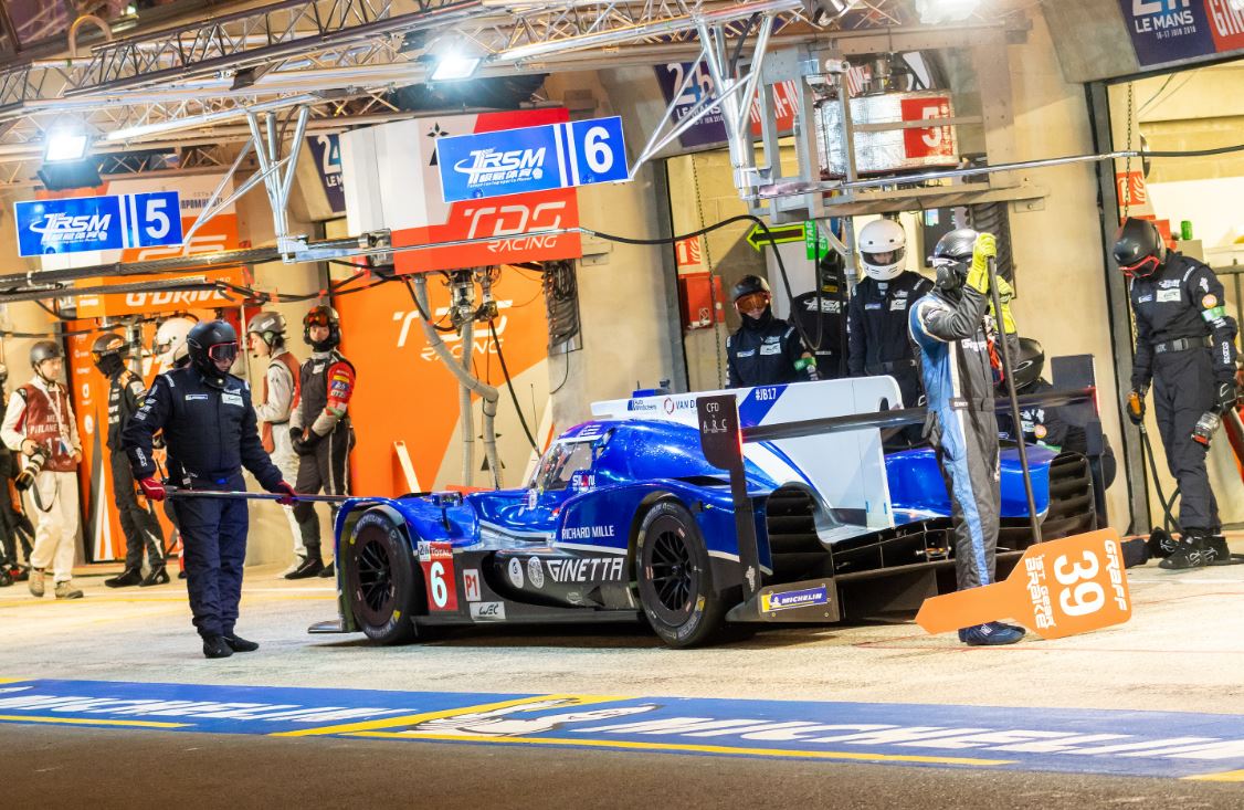 Arrêt aux stands Arrêt aux stands