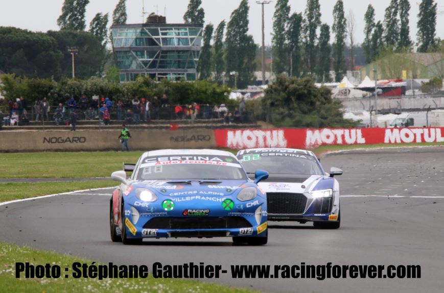 Le duel a tourné à l'avantage de l'Alpine GT4 Le duel a tourné à l'avantage de l'Alpine GT4