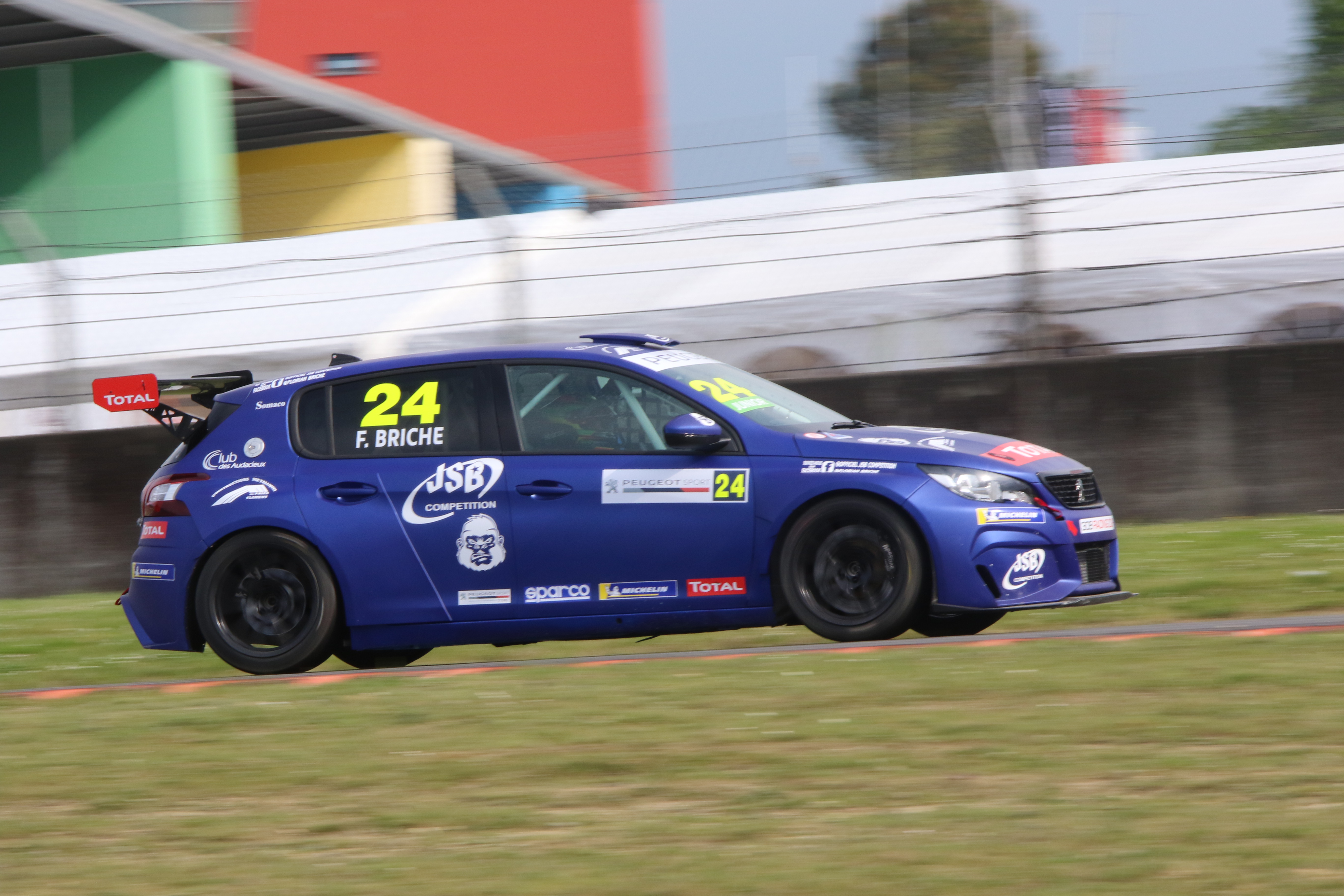 Julien Briché, référence de la 308 Racing Cup (Photo Stéphane Gauthier - Racingforever.com)