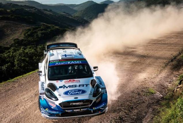 Une Ford se distingue en début de rallye (Photo Red Bull content)