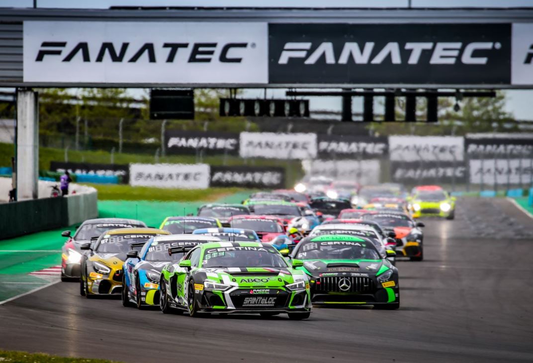 Le départ de la seconde course nivernaise Le départ de la seconde course nivernaise