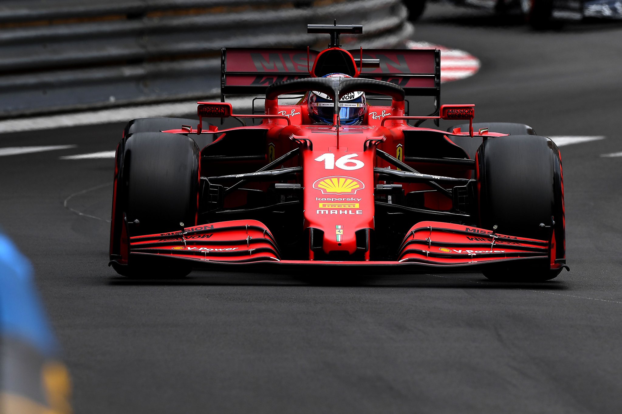 Charles Leclerc entre joie et peur © Ferrari s.P.A