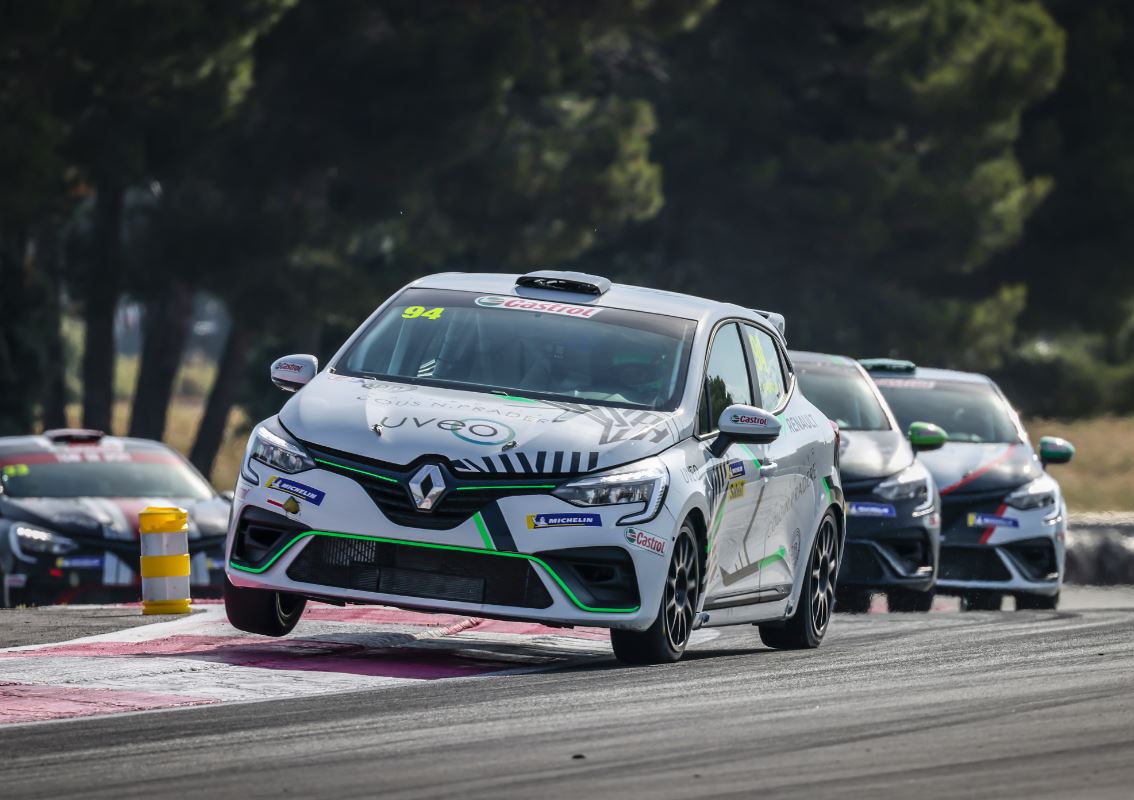 Grizaud à l'attaque pour la première en Clio Cup Europe (Photo De Mattia /DPPI) Grizaud à l'attaque pour la première en Clio Cup Europe (Photo De Mattia /DPPI)