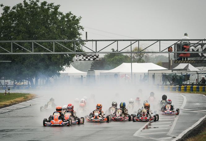 Course sous la pluie Course sous la pluie
