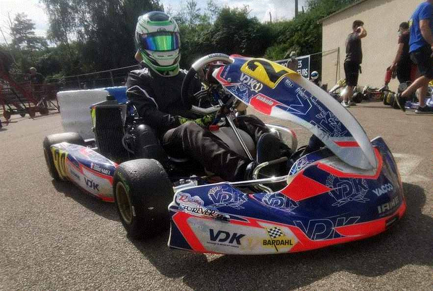 Axel Gouesmel sur son Kart Axel Gouesmel sur son Kart