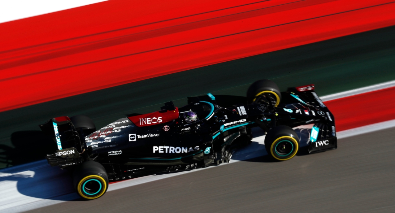 Et à la fin c’est Hamilton qui gagne © AMG Mercedes F1