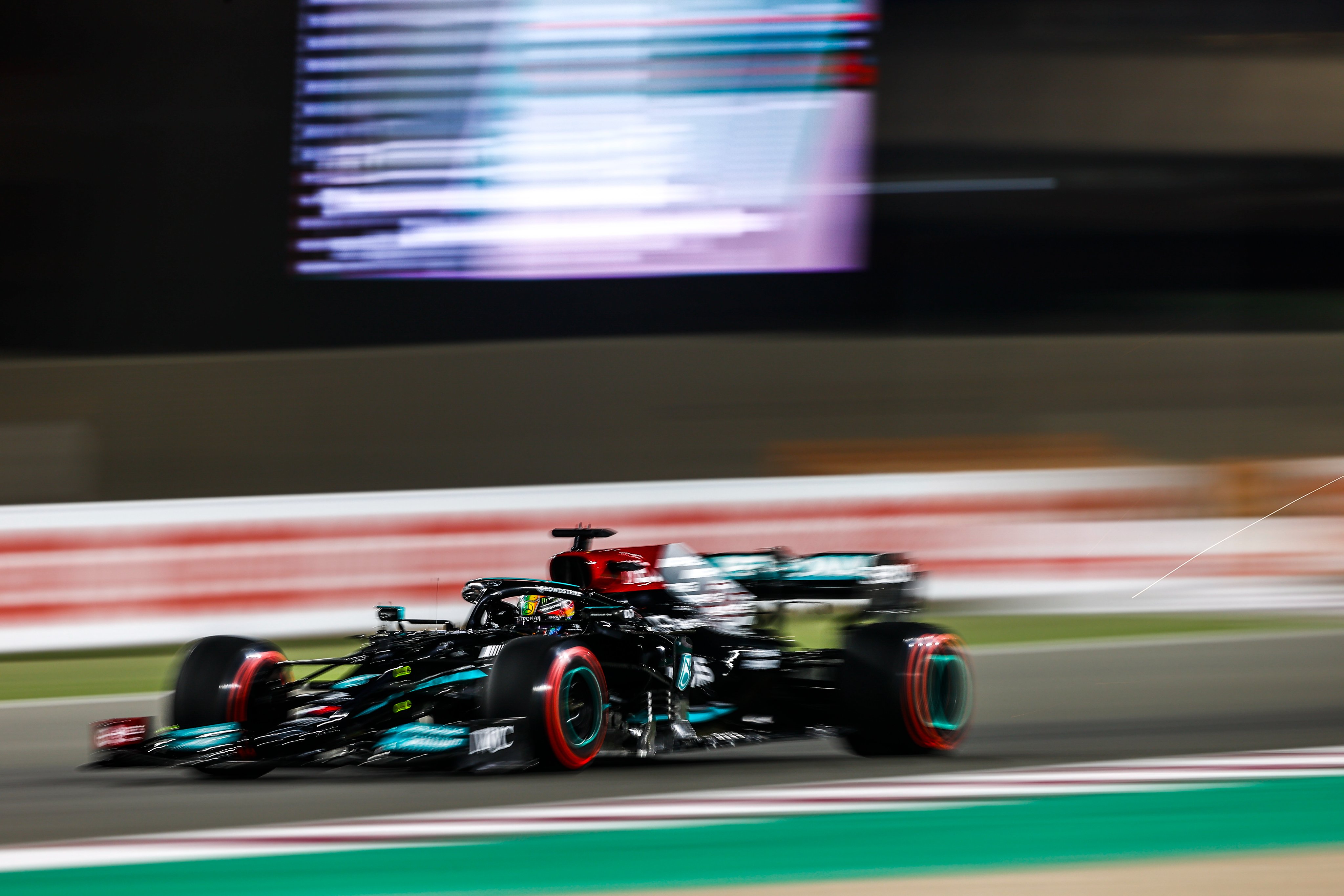 Hamilton reprend quelques points à Verstappen © Mercedes F1