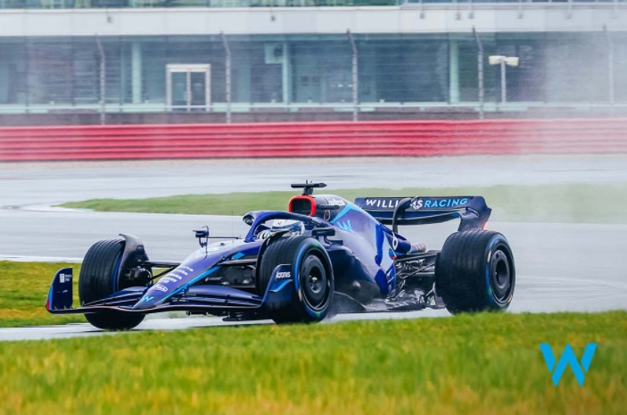 F1 : Williams présente sa nouvelle livrée puis la FW44
