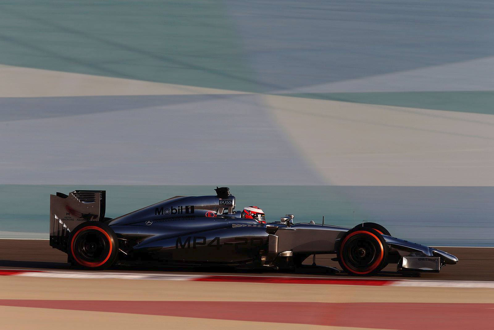 Kevin Magnussen apprend vite la F1 : © McLaren F1
