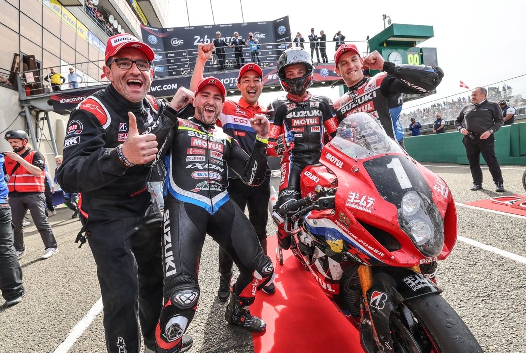 Une équipe heureuse © FIM Endurance Une équipe heureuse © FIM Endurance