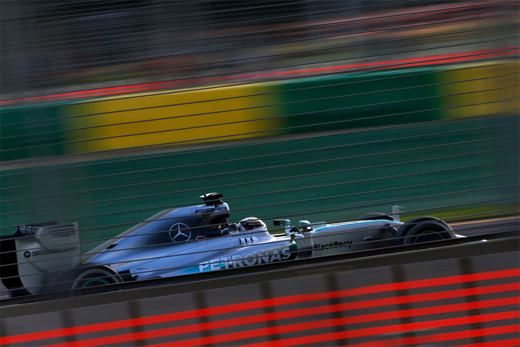 Lewis Hamilton : © Mercedes GP