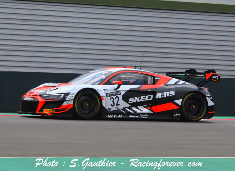 Dries Vanthoor et Charles Weerts et l'Audi WRT