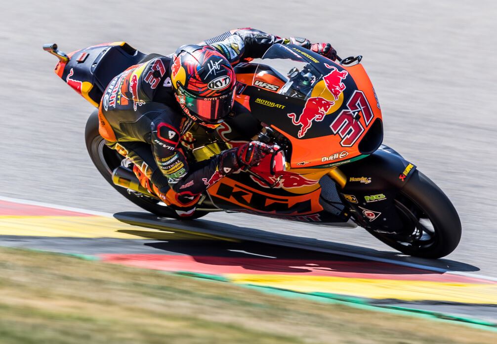 Augusto Fernandez en impose ! (Rob Gray Polarity photo) Augusto Fernandez en impose ! (Rob Gray Polarity photo)