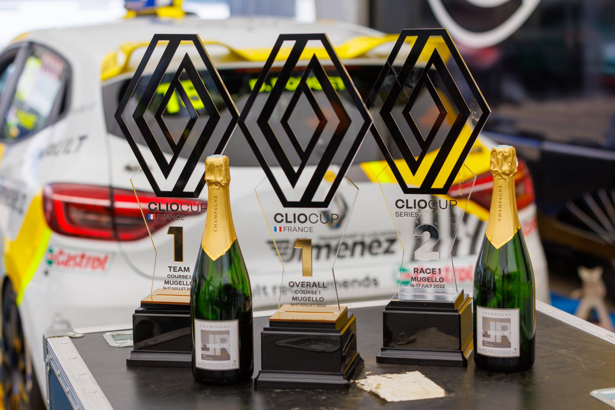 Les trophées de Clio Cup (Photo DPPI Alpine Cars)