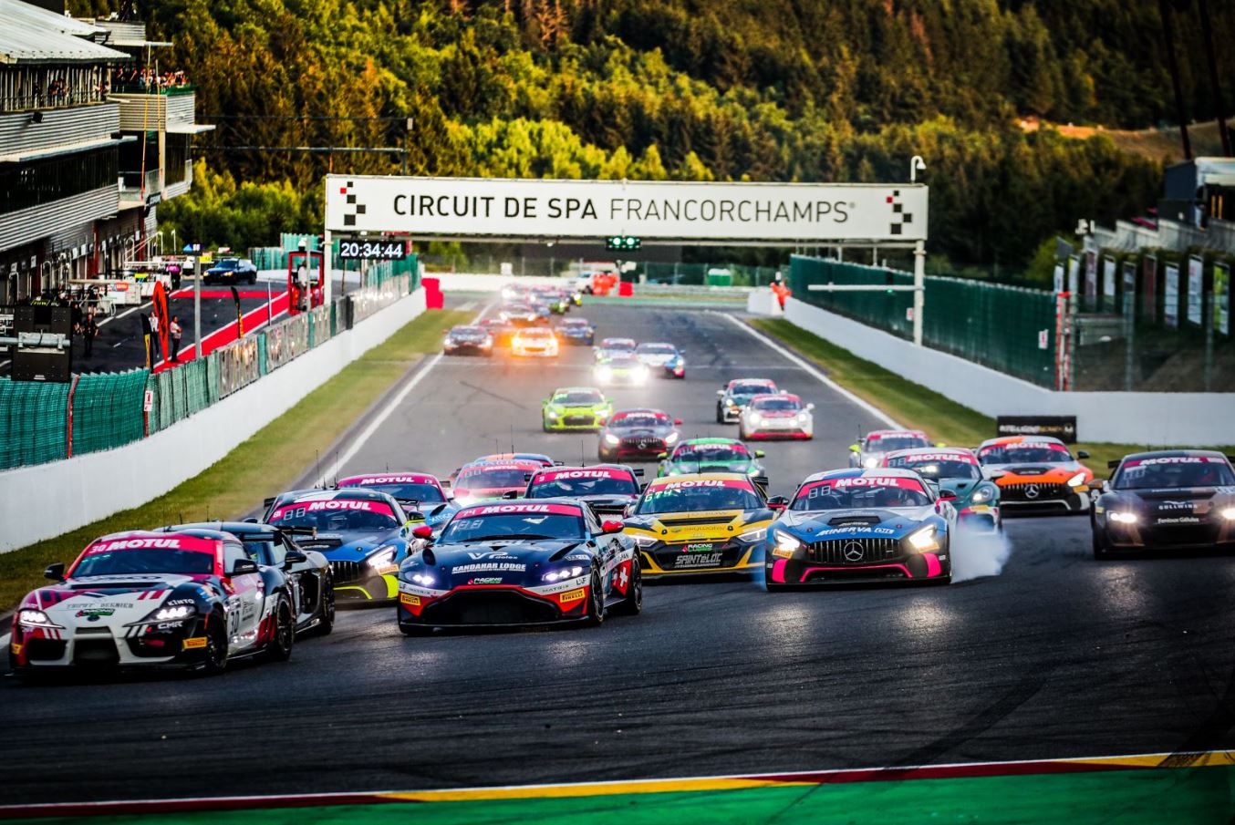 Le départ de la course 1 Le départ de la course 1