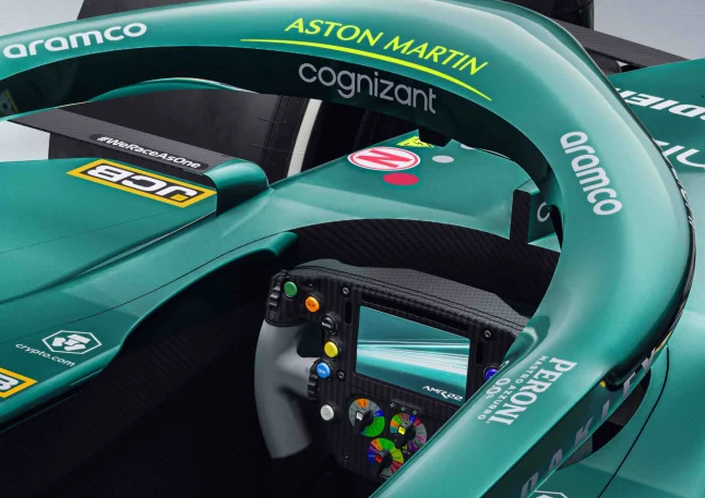 Un nouveau pilote derrière le volant d'Aston Martin Un nouveau pilote derrière le volant d'Aston Martin