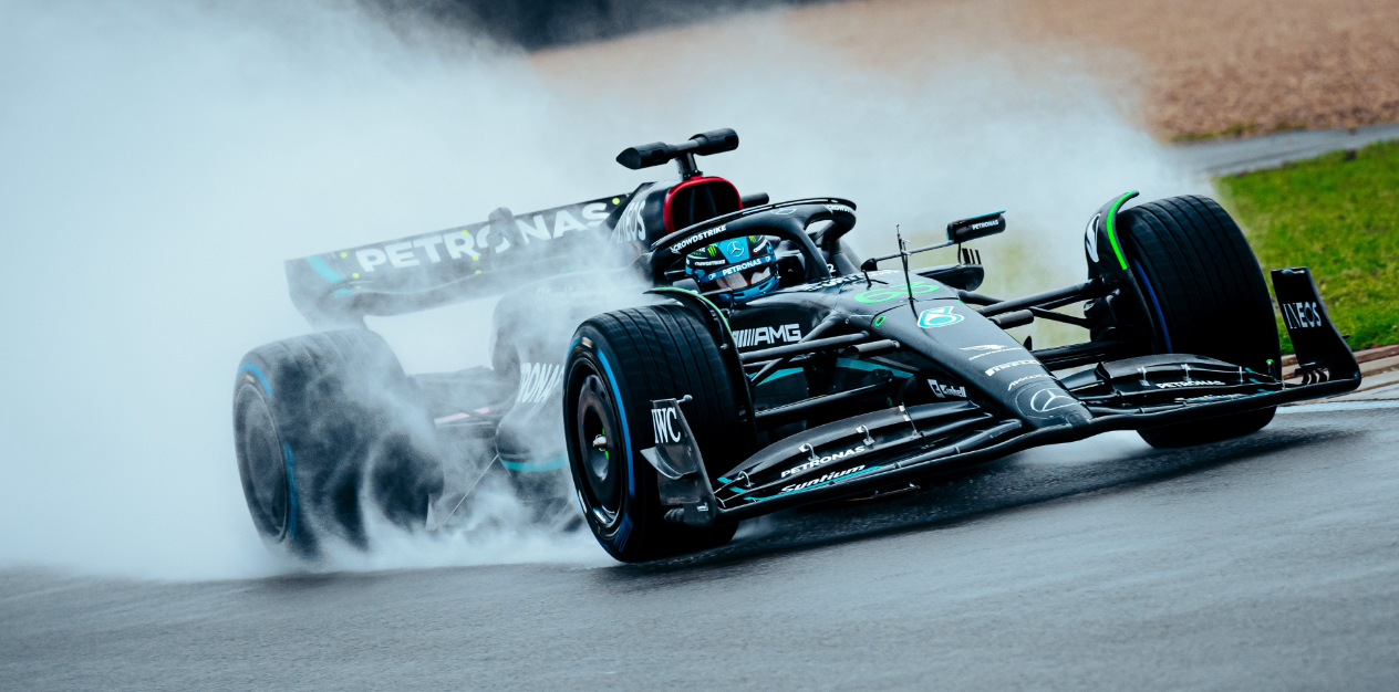 Premiers tours de roues © AMG Mercedes F1 Premiers tours de roues © AMG Mercedes F1