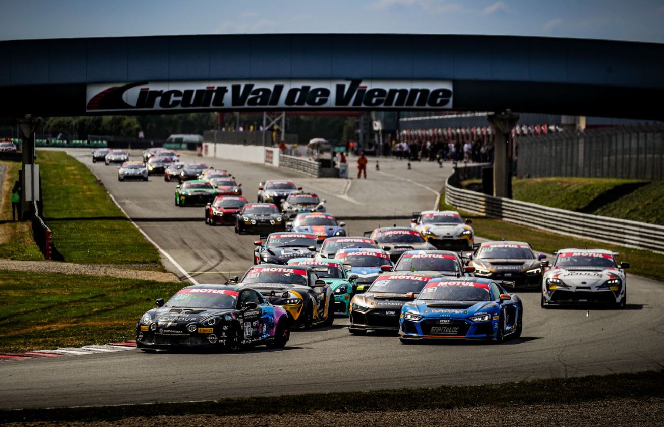 Le FFSA GT au Val de Vienne (Photo SRO)