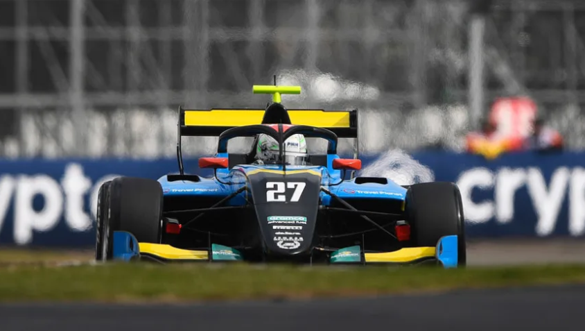 Première victoire pour Barnard en F3 © FIA F3