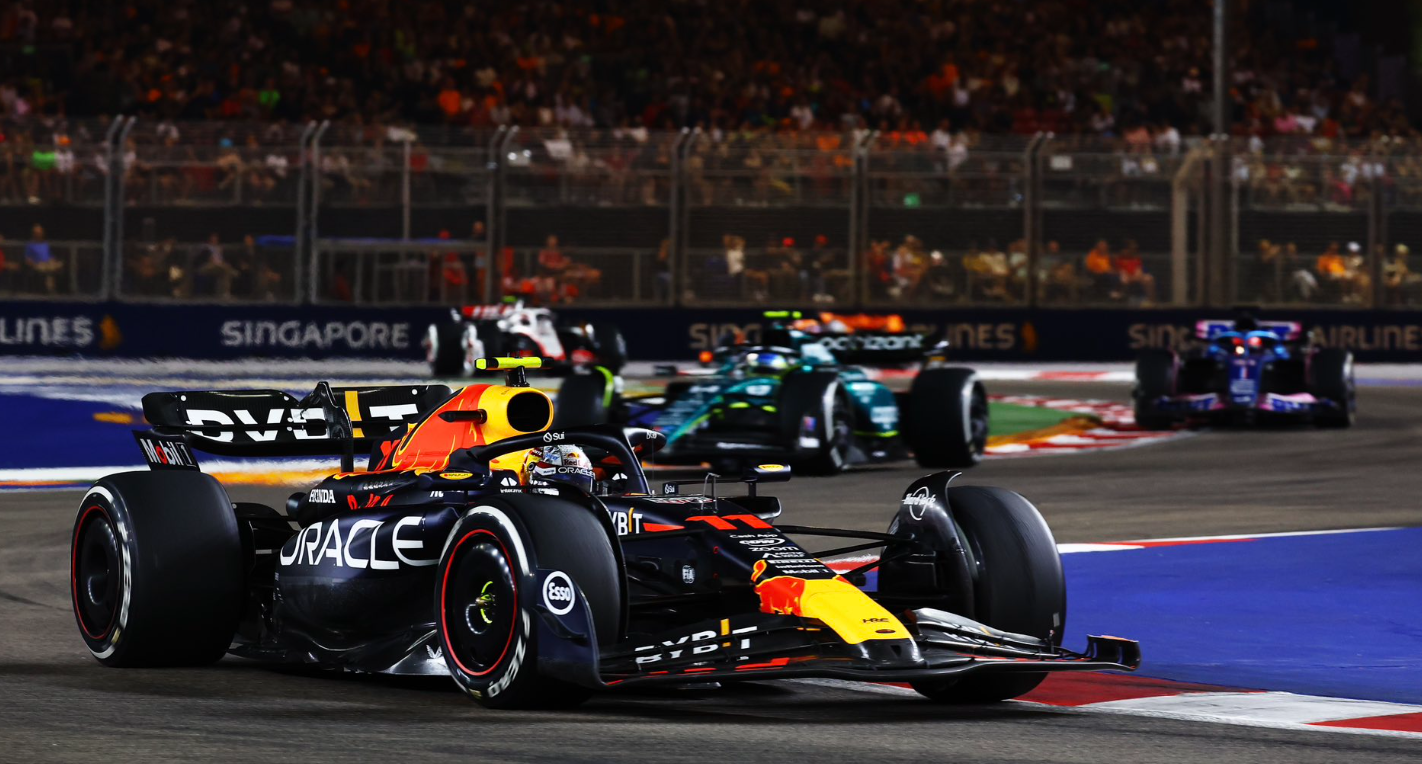 Les RedBull sur une stratégie décalée © RedBull Media Les RedBull sur une stratégie décalée © RedBull Media