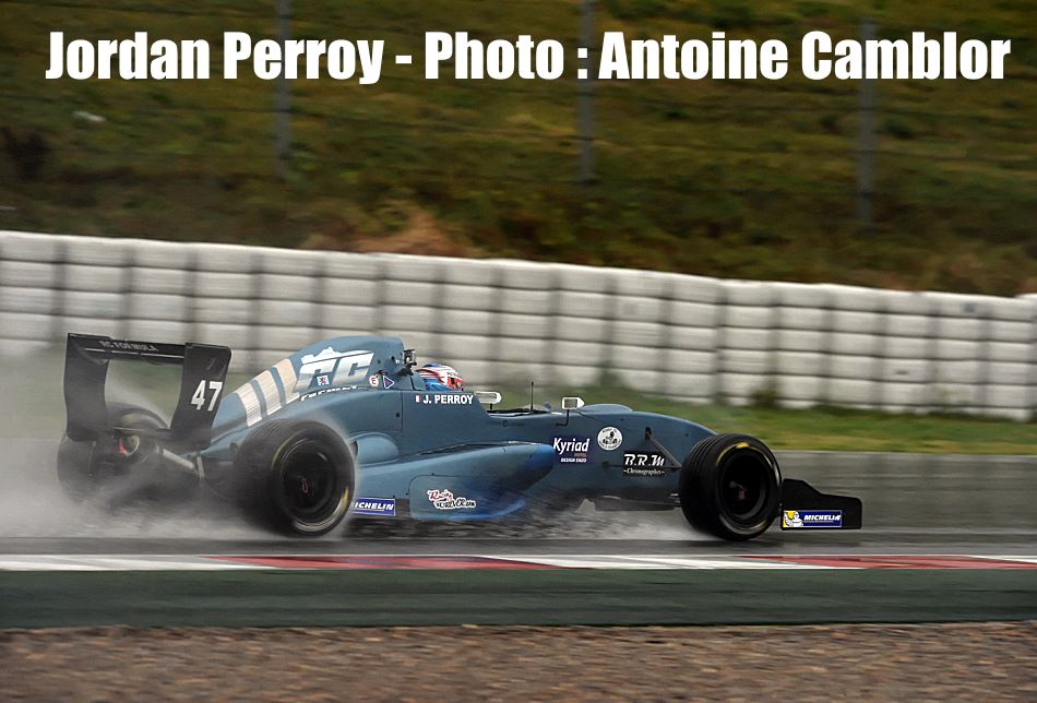 Les conditions météo ont perturbé les qualifications Les conditions météo ont perturbé les qualifications