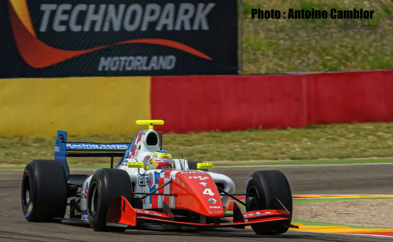 Rowland ouvre le score malgré lui Rowland ouvre le score malgré lui