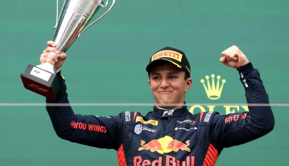 Hadjar a fait retentir la Marseillaise © FIA F2 Hadjar a fait retentir la Marseillaise © FIA F2