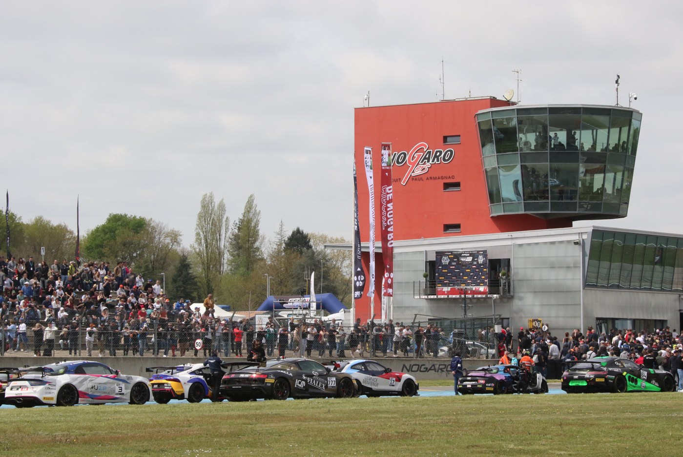 Nogaro à l'heure du GT4 (Photo S.Gauthier - Racingforever.com)