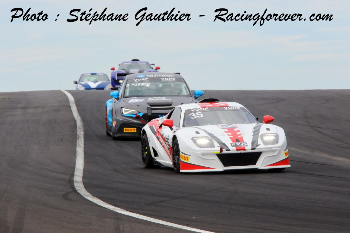 La Ligier JS2 R à l'aise à Ledenon La Ligier JS2 R à l'aise à Ledenon