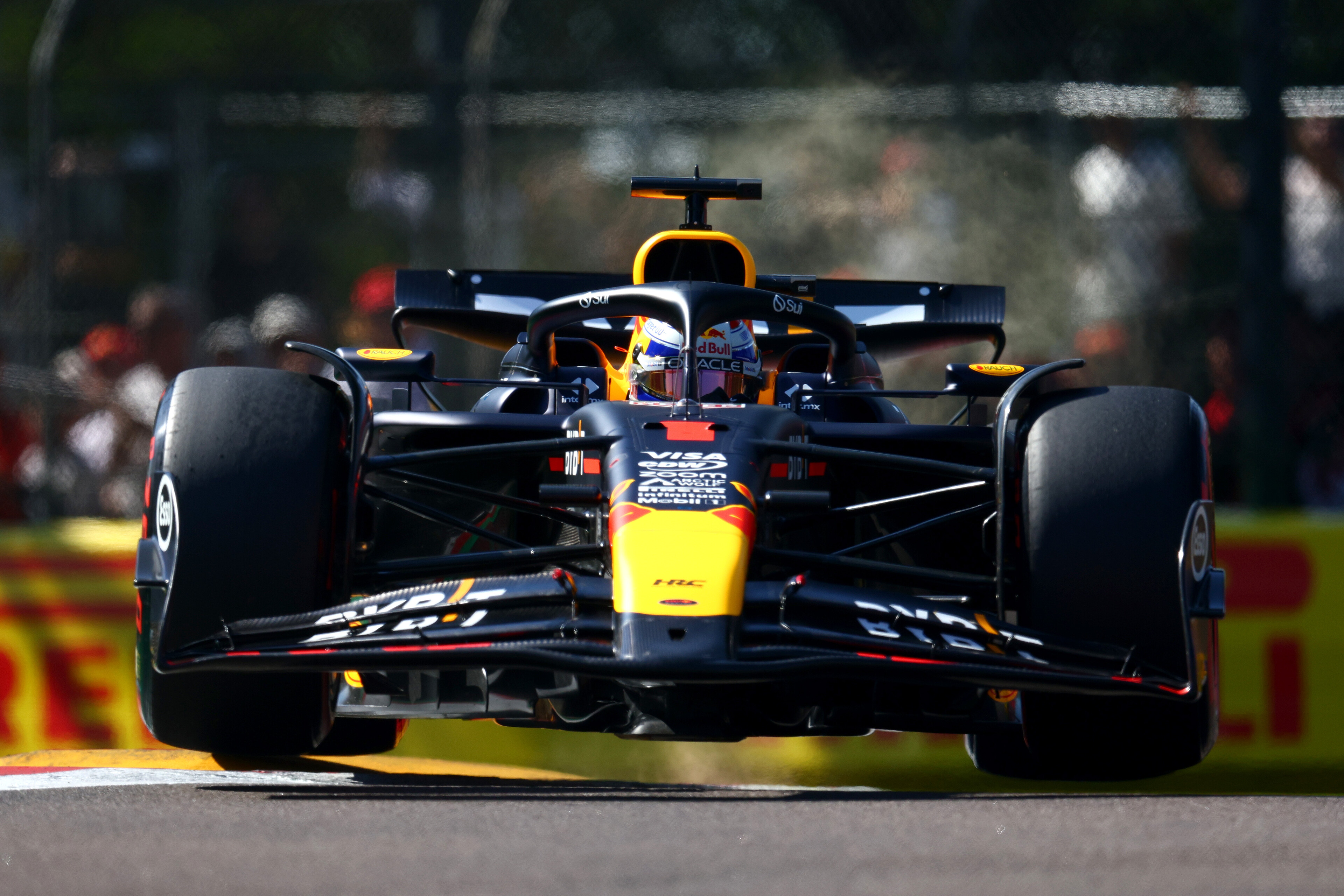 Verstappen à l'attaque pour gagner à Imola (Getty Images / Red Bull Content Pool)