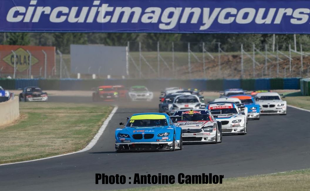 Courses animées en Supertourisme avec la présence de Sébastien Loeb. Courses animées en Supertourisme avec la présence de Sébastien Loeb.