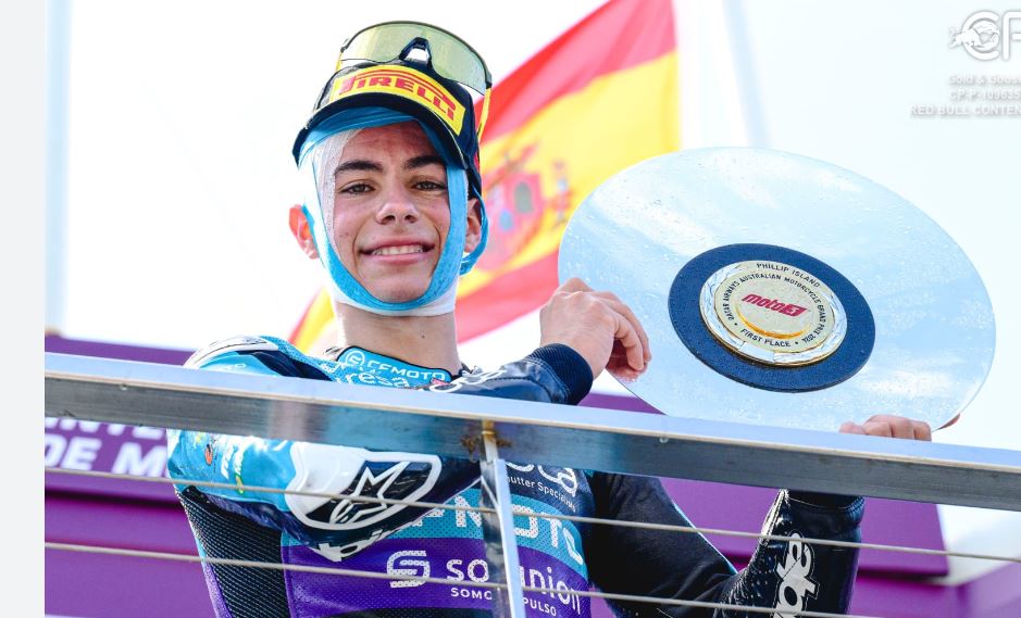 David Alonso a de l'humour comme un certain Valentino Rossi (Gold&Goose Red Bull Content pool) David Alonso a de l'humour comme un certain Valentino Rossi (Gold&Goose Red Bull Content pool)