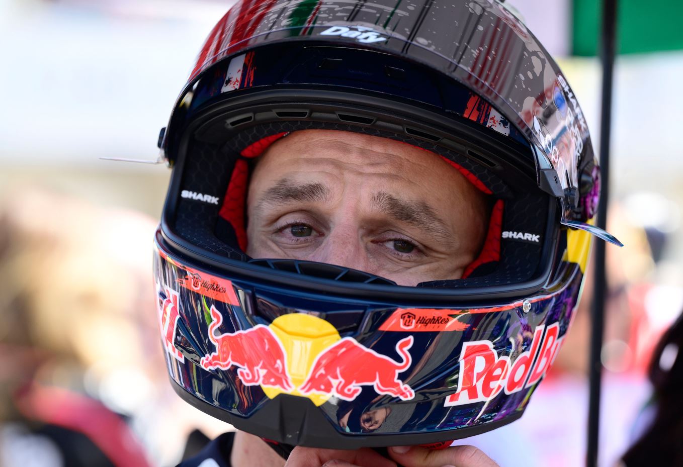 Johann Zarco pas à la fête (Gold&Goose RBCP)