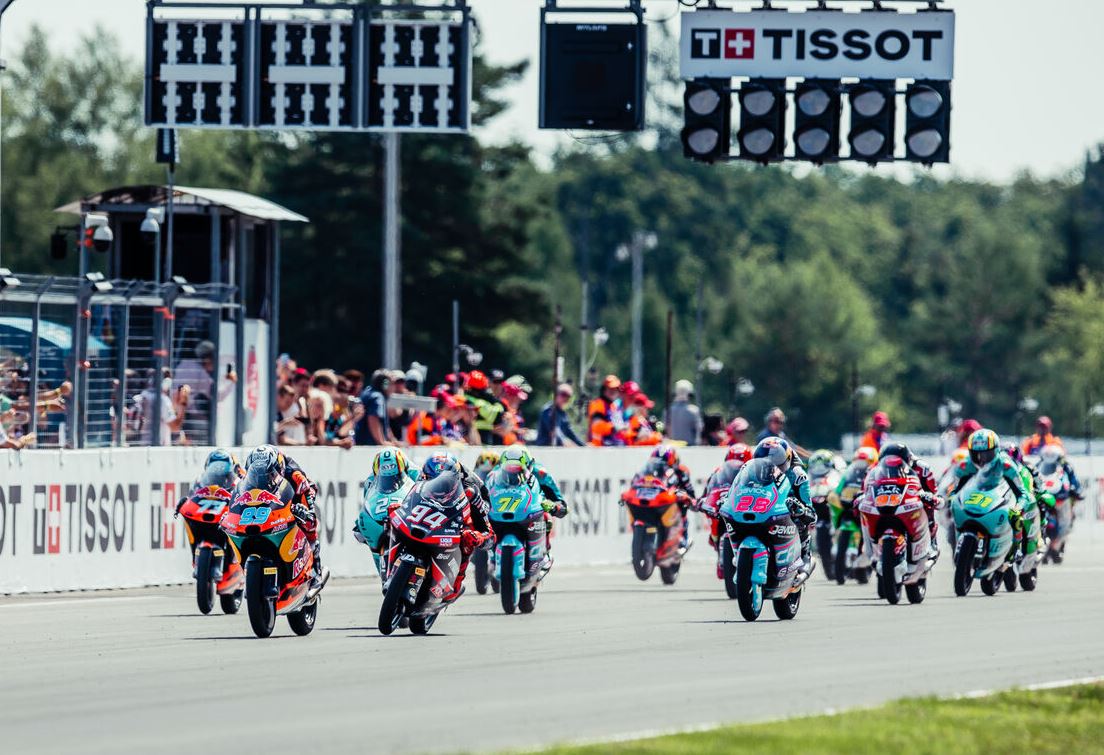 Le départ (Rob Gray Polariti Photo) Le départ (Rob Gray Polariti Photo)