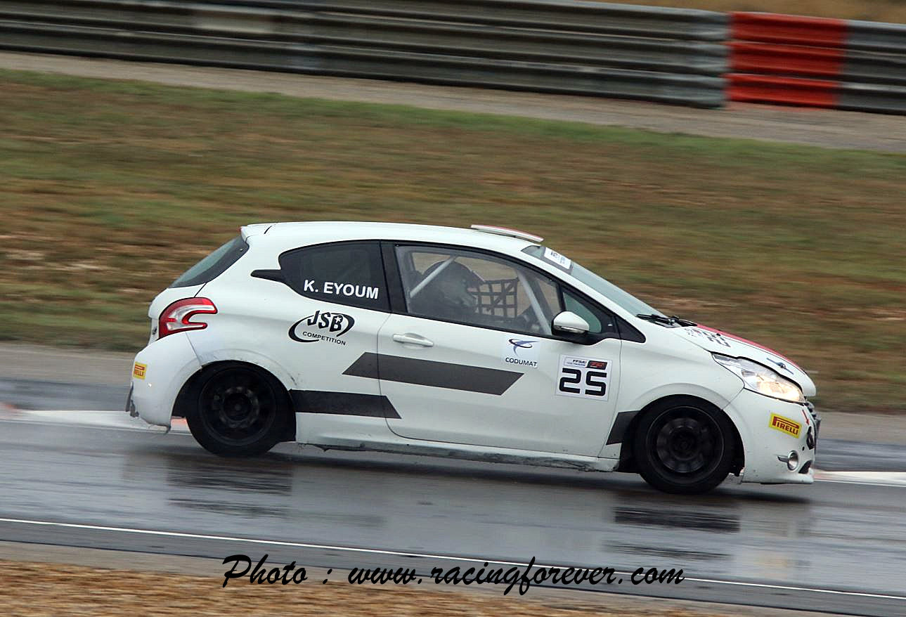 Eyoum à l'aise dans toutes les conditions en TCA Light Eyoum à l'aise dans toutes les conditions en TCA Light