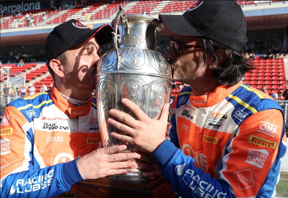 Le trophée avait été remis sur la grille à Lariche/Consani (Photo SRO/JEP)