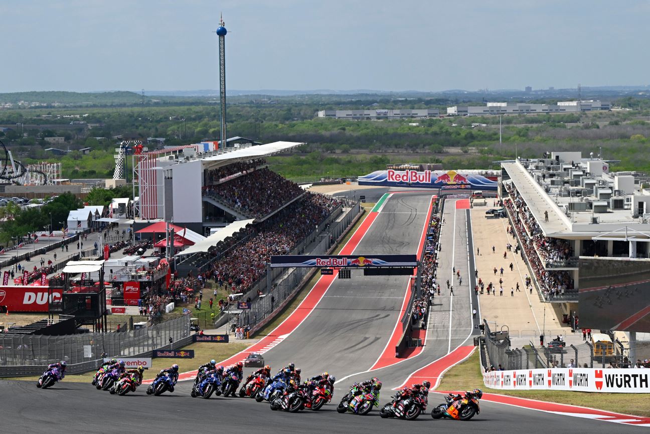 Le cadre d'Austin favorable aux Aprilia (Gold&Goose Redbull content pool)