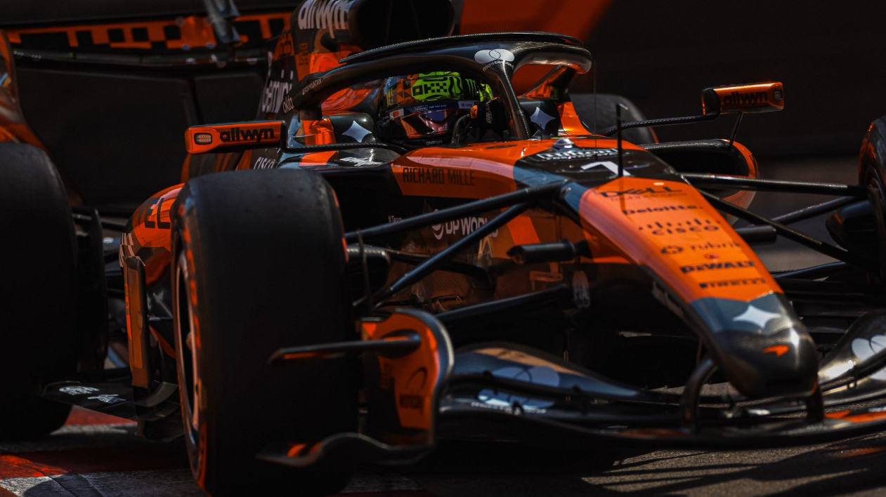 Les problèmes de batterie plombent Norris © McLaren F1
