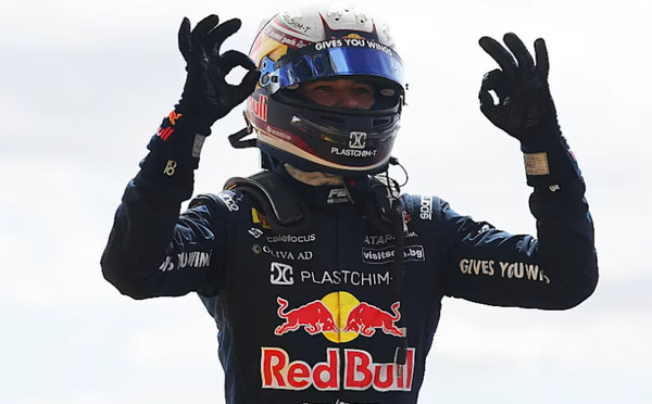 FIA F2 : Silverstone, course sprint, victoire de Tsolov