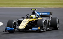 F2 : Silverstone, course 1, victoire de Ghiotto.